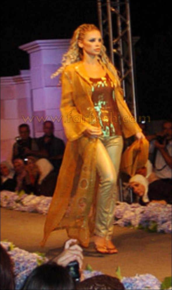 فرفش يعرض أزياء صيف 2008 من دمشق..115