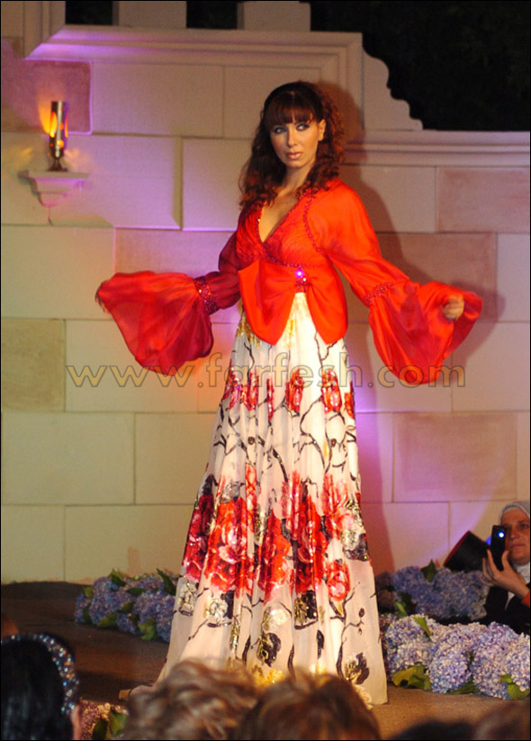 فرفش يعرض أزياء صيف 2008 من دمشق..127